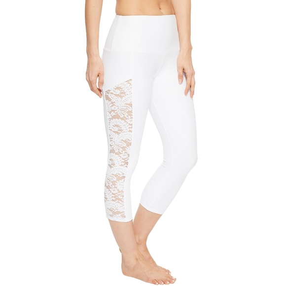 Onzie Bridal White Lace Stunner Capri Leggings NWT - Picture 3 of 7